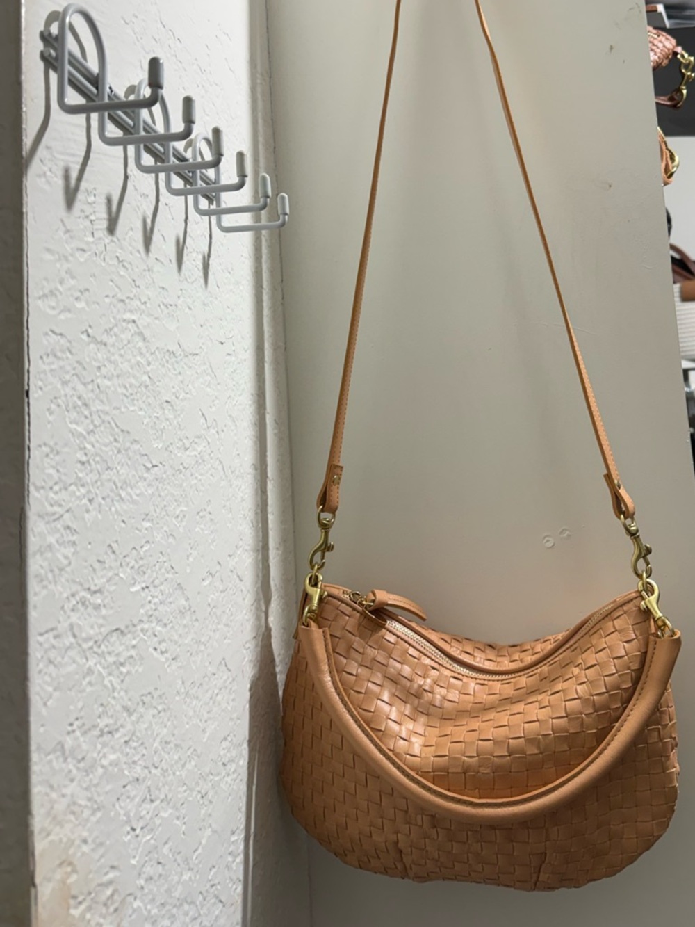 Clare V Petit Moyen Camel Leather Bag - Picture 7 of 10